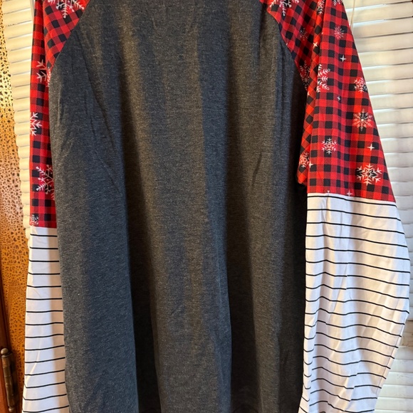 Baby It’s Cold Outside Long Sleeved T-Shirt - Picture 2 of 3